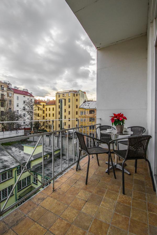 2BDR Balcony Apt with Awesome View by Ruterra Praga Exterior foto